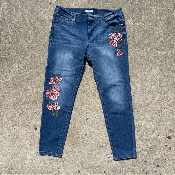 Kensie Pink Floral Embroidered Jeans Size 10/30 - Picture 1 of 7